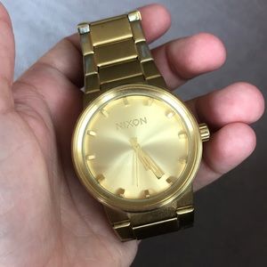 Nixon watch